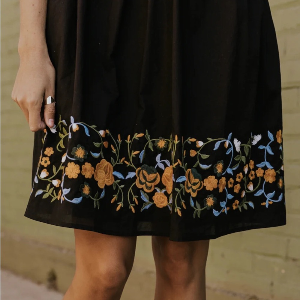 Roolee Moira Embroidered Black Dress Size XL - Picture 3 of 4